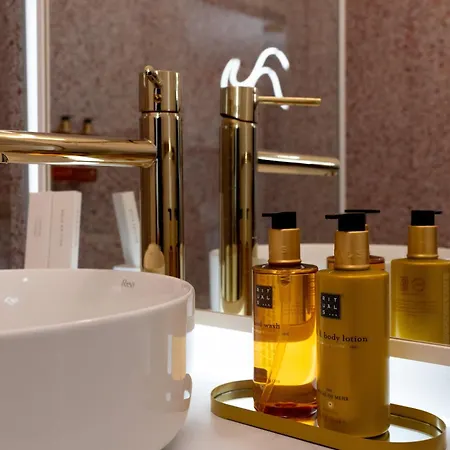 公寓 Soni Exclusive Plaza With Private Parking & Self Check-in *