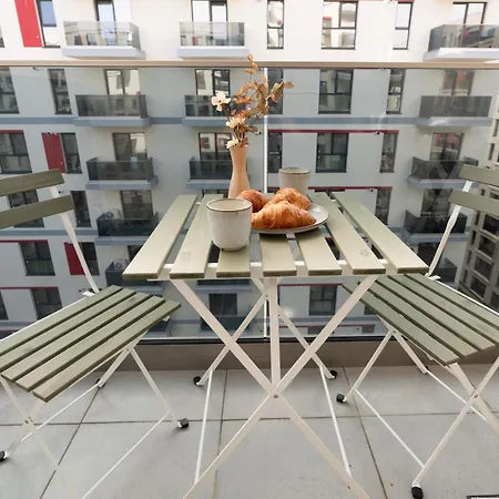 Soni Exclusive Plaza With Private Parking & Self Check-in * Bükreş