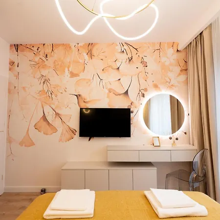 Soni Exclusive Plaza With Private Parking & Self Check-in *