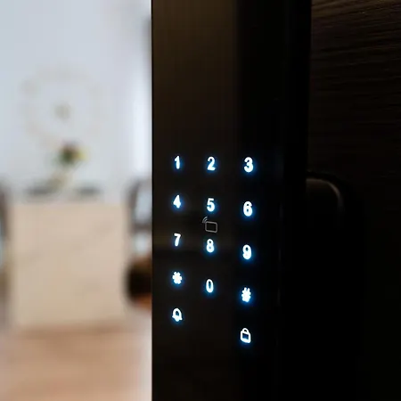 Soni Exclusive Plaza With Private Parking & Self Check-in Appartement