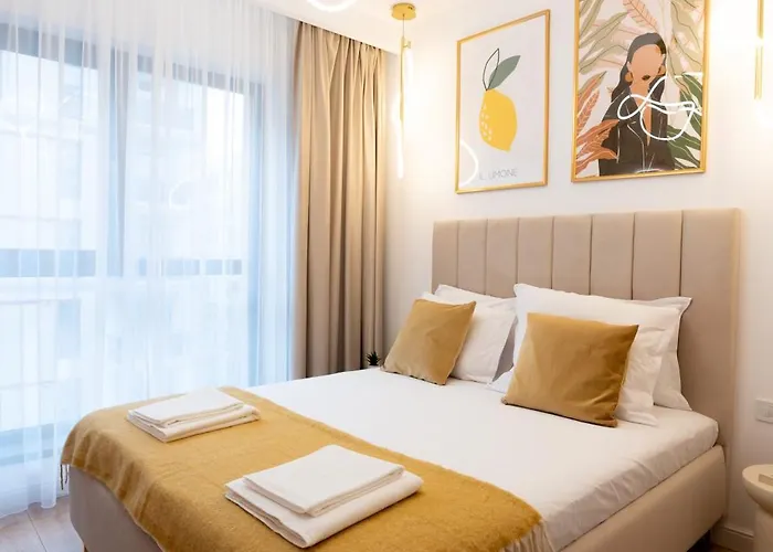 Апартаменты Soni Exclusive Plaza With Private Parking & Self Check-in *