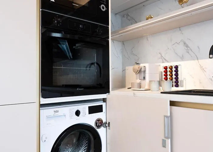 Apartman Soni Exclusive Plaza With Private Parking & Self Check-in Bukarest