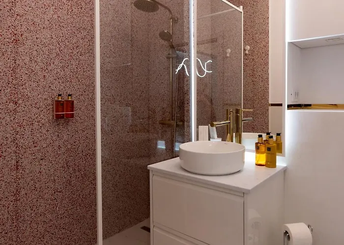 Soni Exclusive Plaza With Private Parking & Self Check-in Bukarest