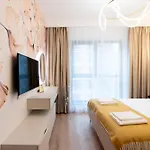 아파트 Soni Exclusive Plaza With Private Parking & Self Check-in 부쿠레슈티