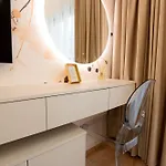 아파트 Soni Exclusive Plaza With Private Parking & Self Check-in