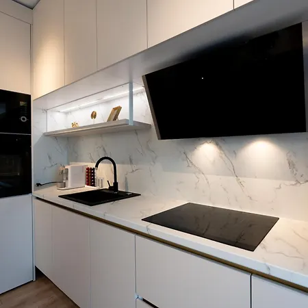 Soni Exclusive Plaza With Private Parking & Self Check-in Apartment Bucharest